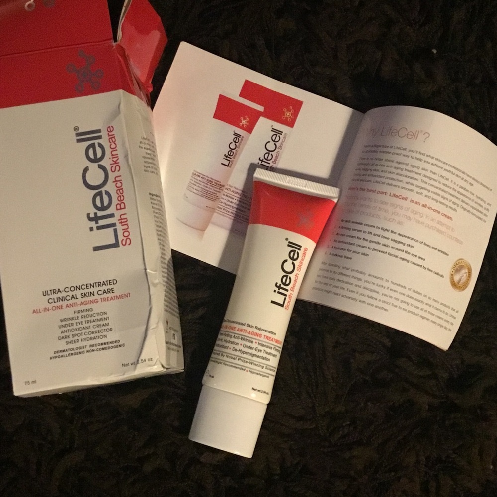 Anti-Aging Skincare Serum - Red and White - Picture 4 of 4